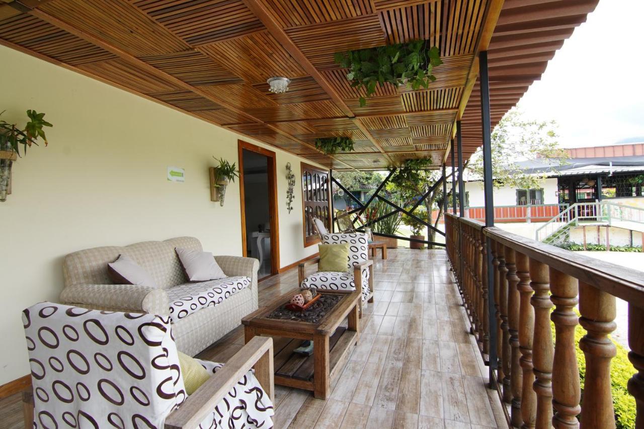 Finca Hotel Yerbabuena Combia Baja Exterior foto